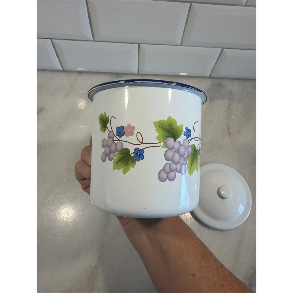 Vintage Enamelware Enamel Ware Dripping Pot/Container Grapevine